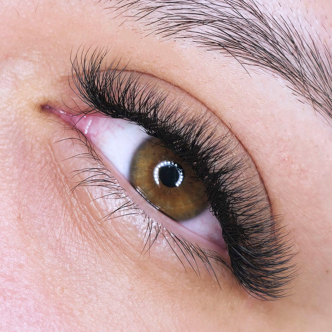 Elegance Volume Effect Full Set by Eybonee Spa, Thousand Oaks CA